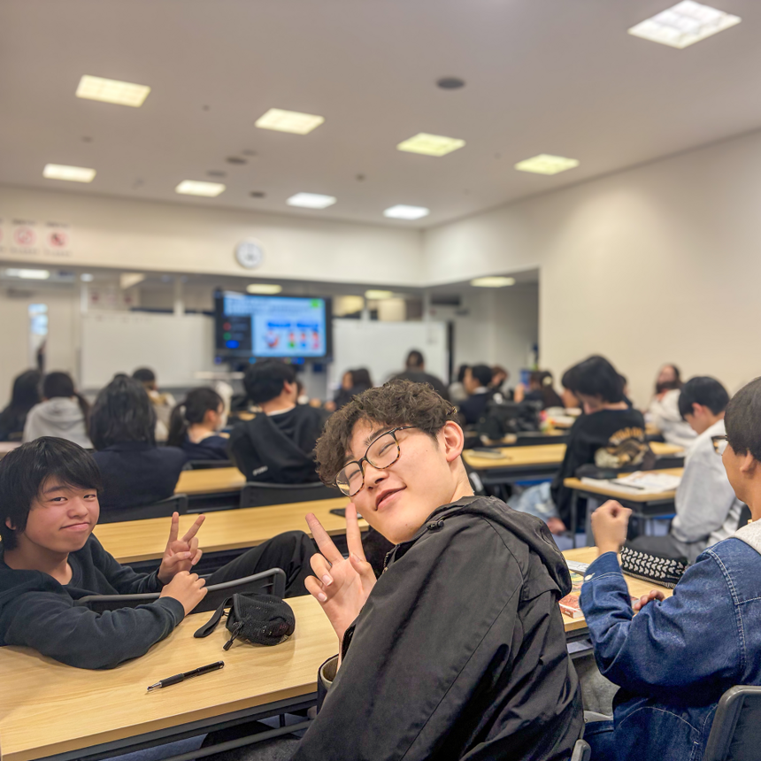 新しい環境で授業に臨む生徒たち