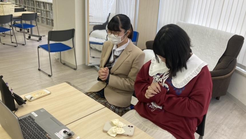 ソーシャルチェンジの予選突破を祈る静岡キャンパスの生徒