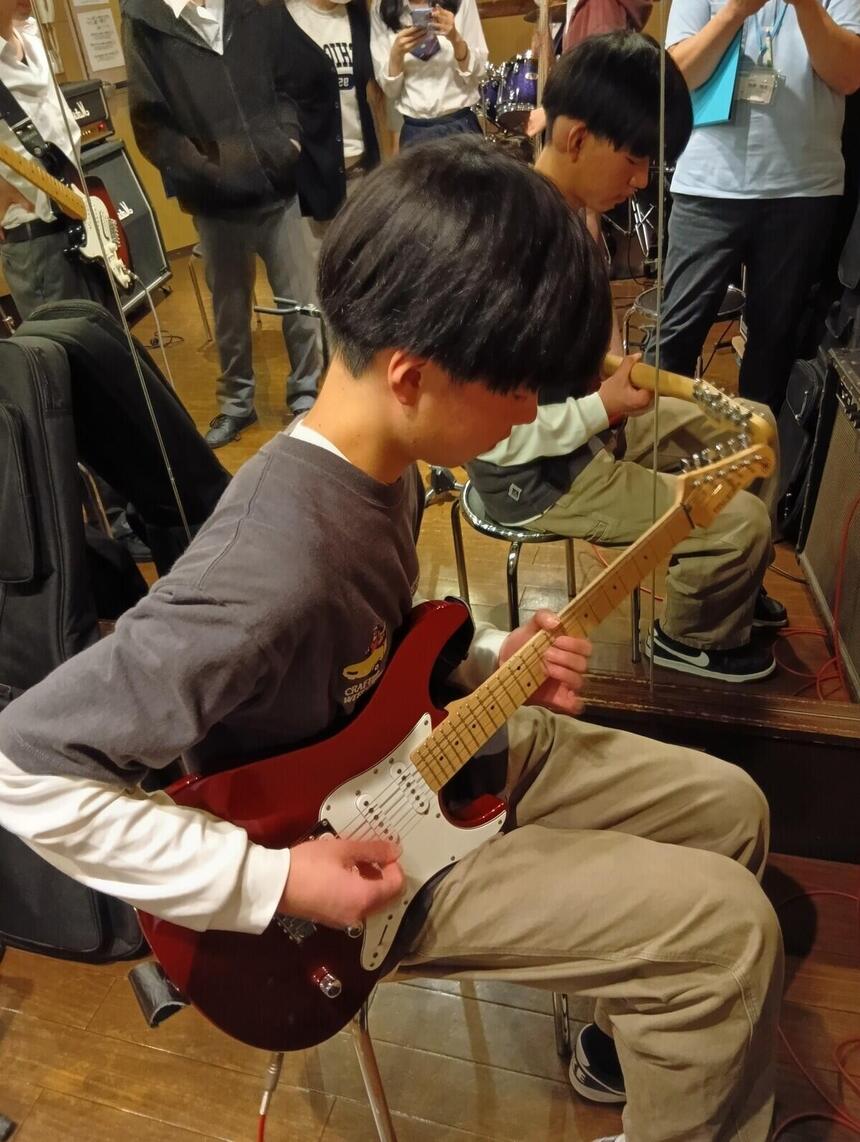 軽音サークルの生徒