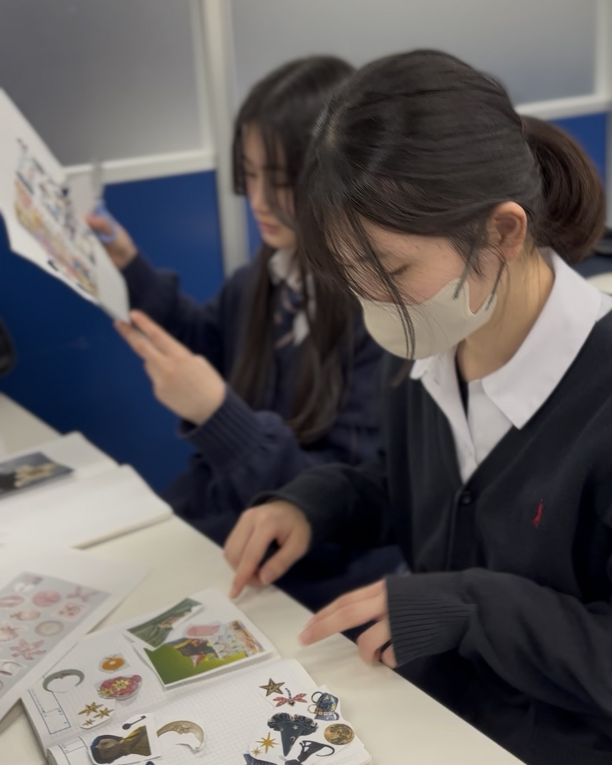 みらいノートデコをしている生徒の様子