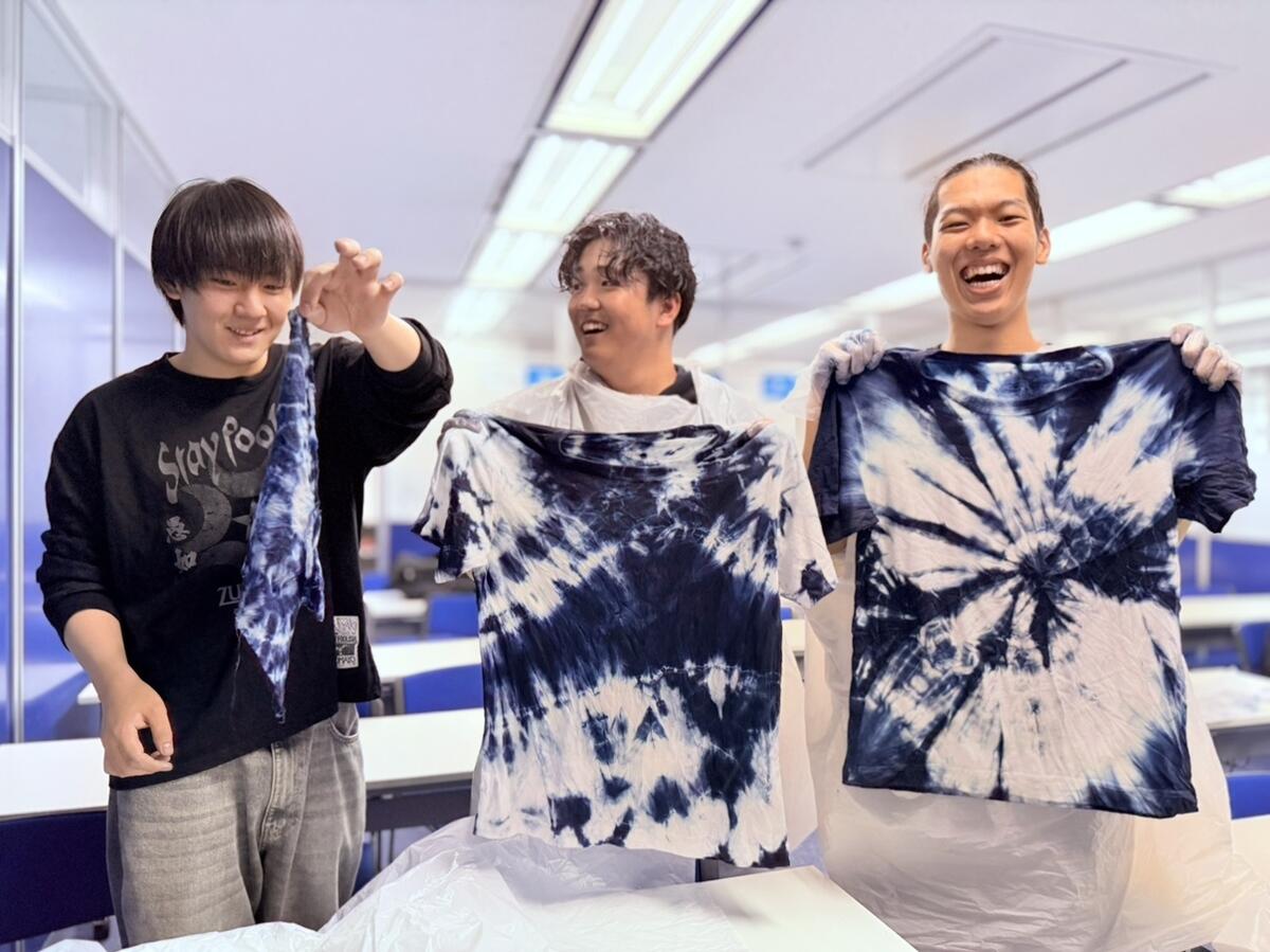 染物をした立川キャンパスの生徒