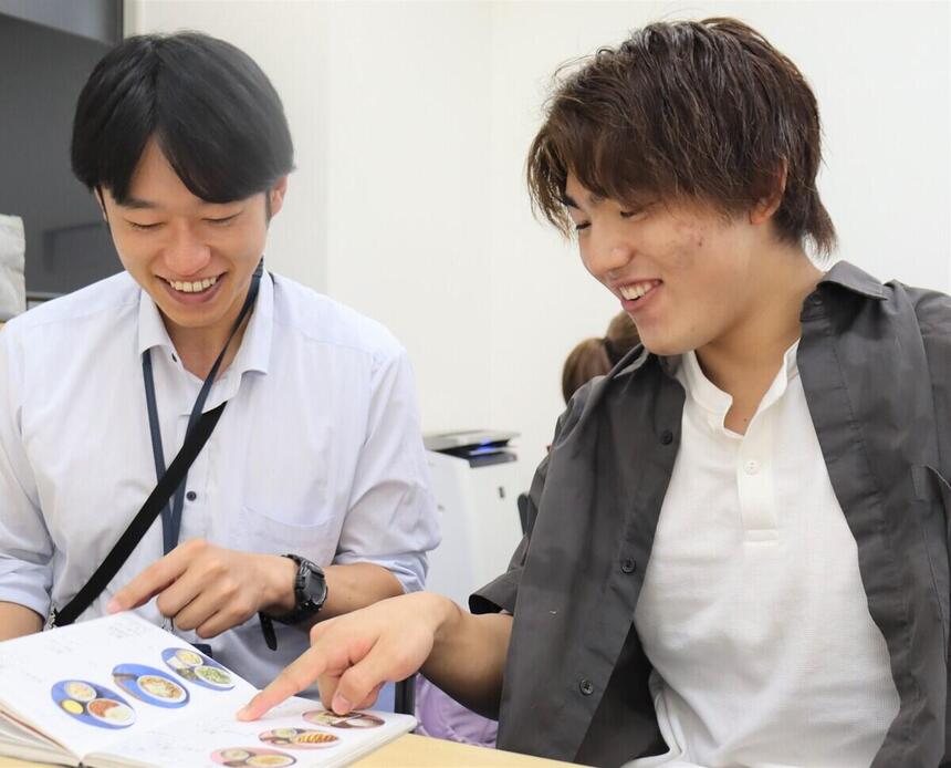 コーチと生徒との関わり写真