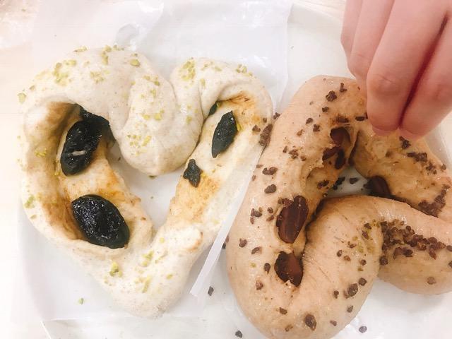 材料を自由に組み合わせて作ったパン