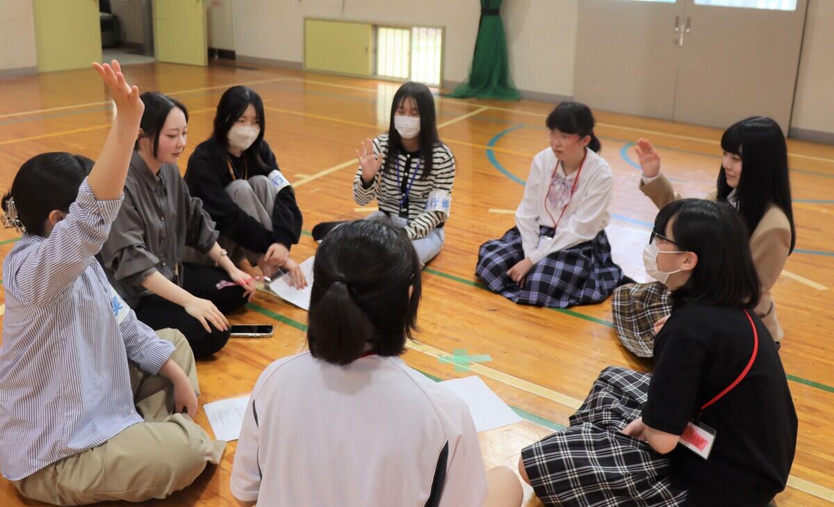 実行委員が考えてくれたゲームで盛り上がり、参加者からは笑顔が溢れていました