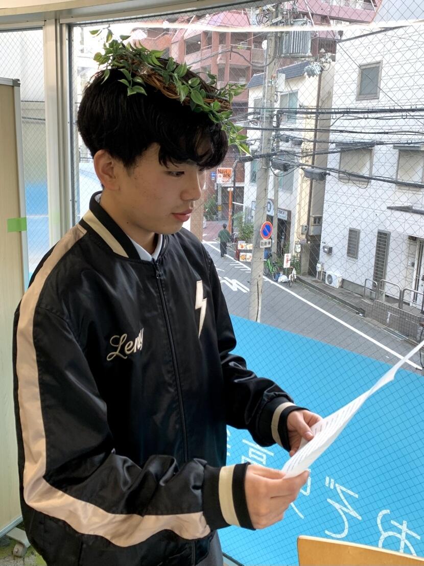 プレゼンの練習をする生徒