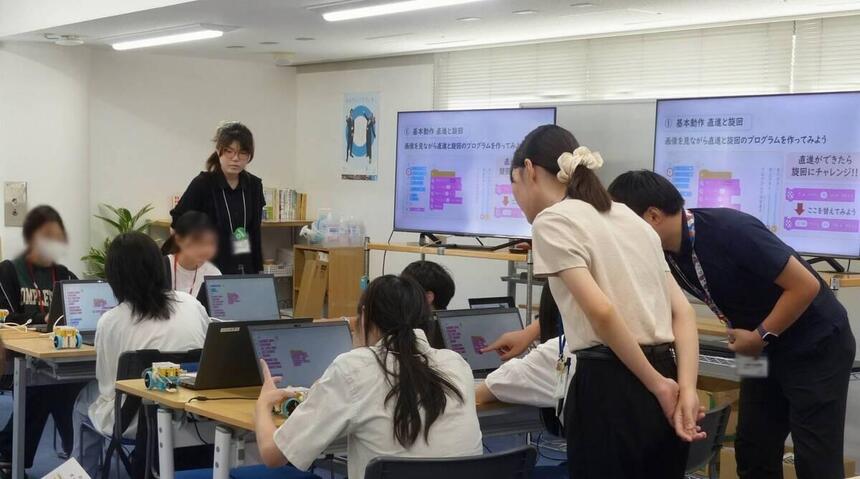 8月2日オープンキャンパスでのプログラミングコース体験
