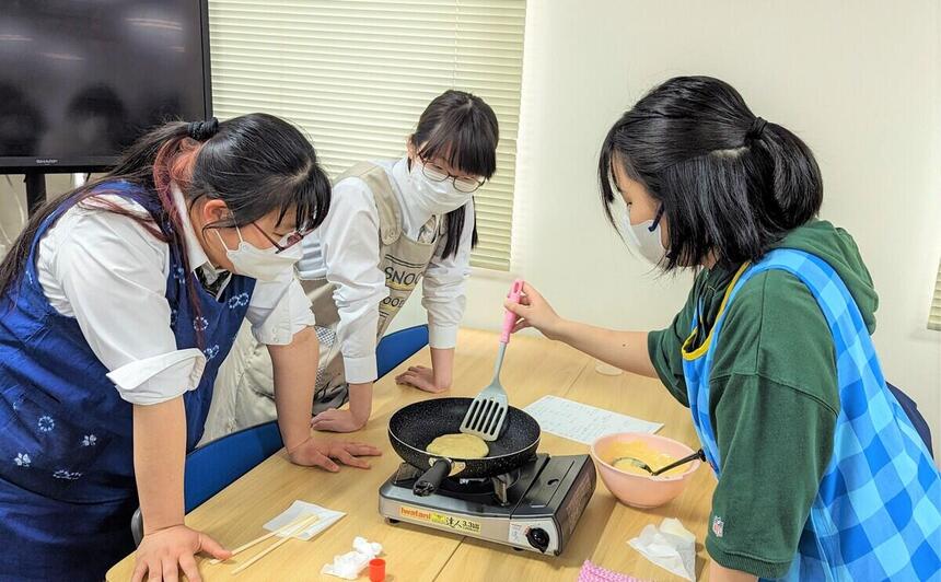 パンケーキづくりの様子