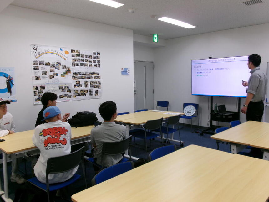 和歌山キャンパスで実施した3年生の進路ガイダンス