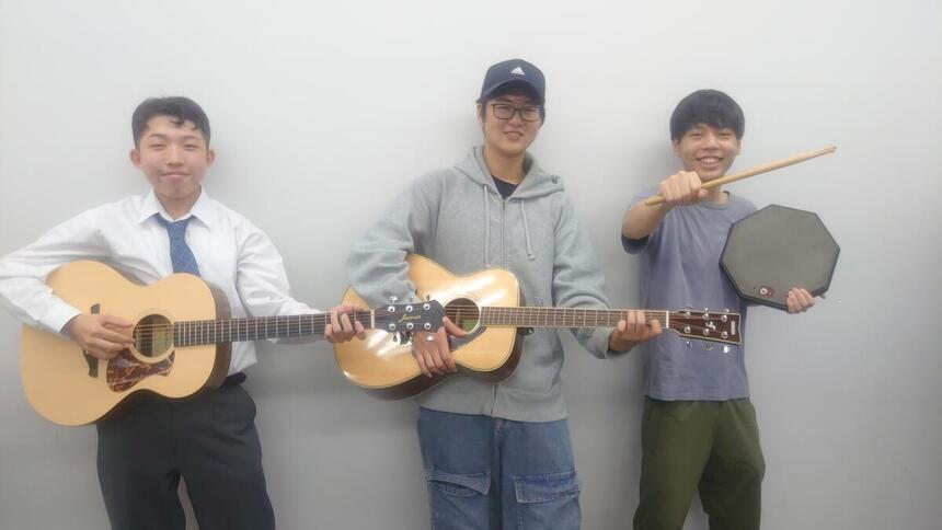 みらいの架け橋レッスン「ミュージック」に参加する生徒