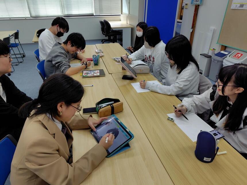 マンガイラストコースに所属している生徒たち