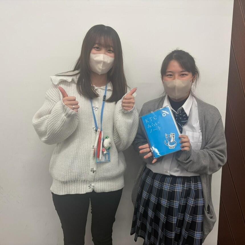 左：マイコーチ　右：冴夏さん