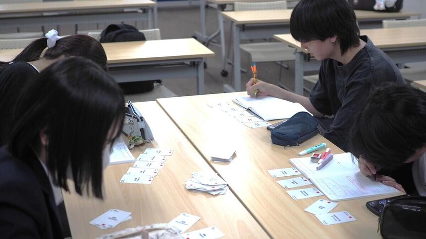 専門コース体験会で生徒がコース体験に取り組んでいる様子
