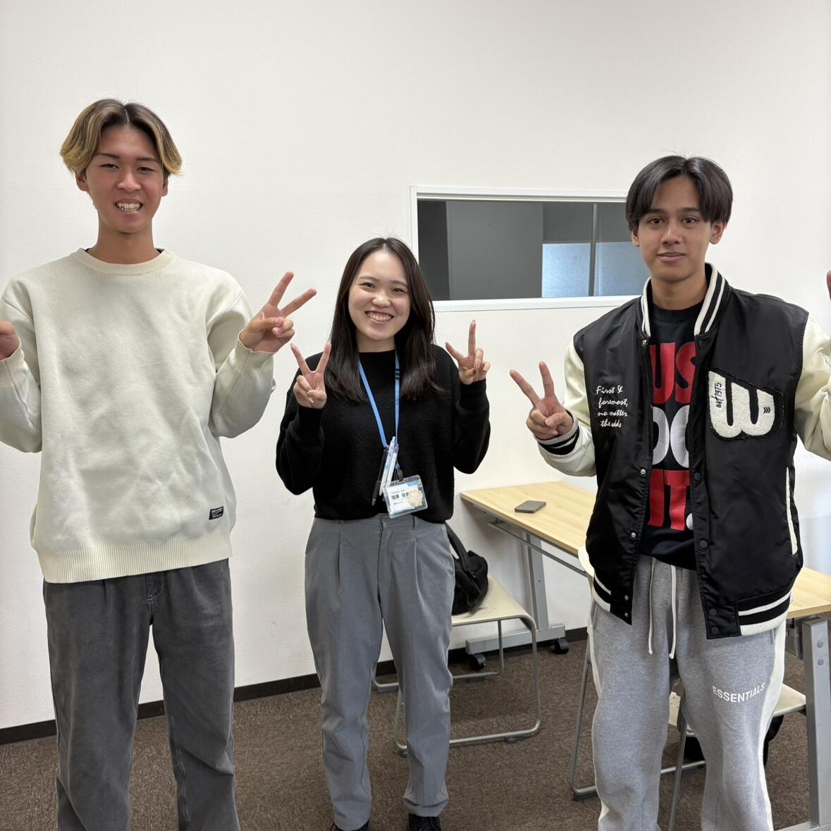 笑顔の生徒とコーチ