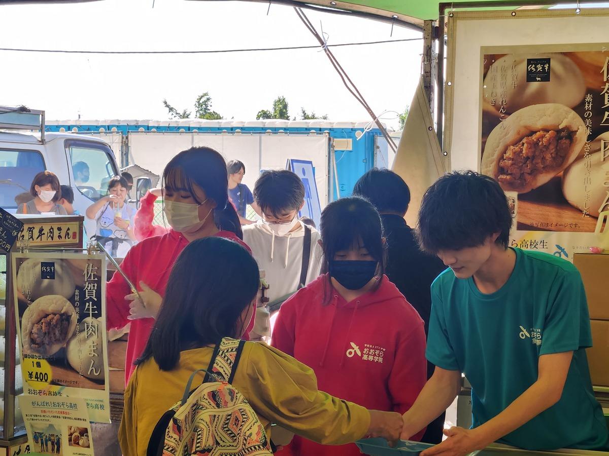 地域の特産品などを売るエリアで出店することができました